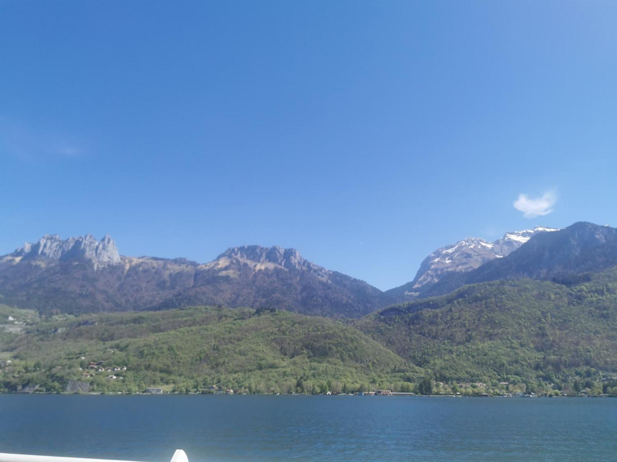 Charmant Appartement A 1 Minute Du Lac Annecy Exterior foto